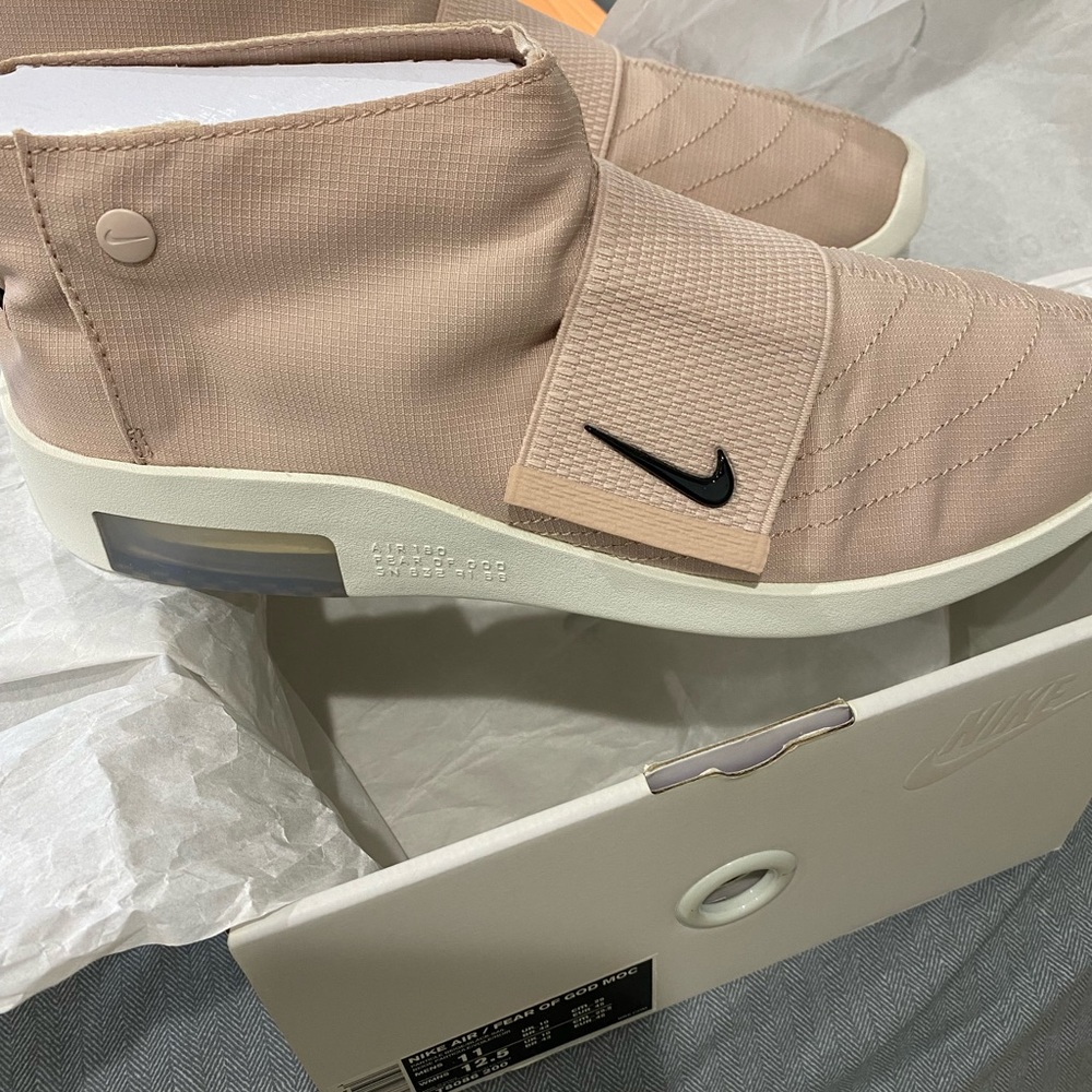 Brand New Fear of Gods MOC size 11